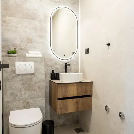 Stone House Mia