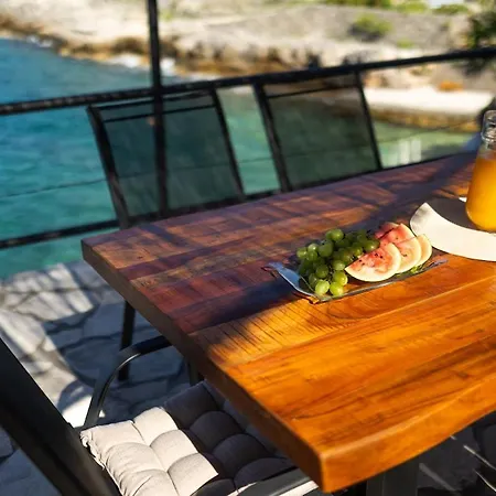 Villa Stone House Mia