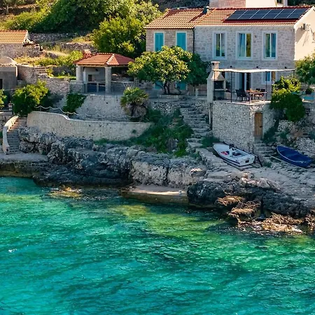 Stone House Mia * Cara